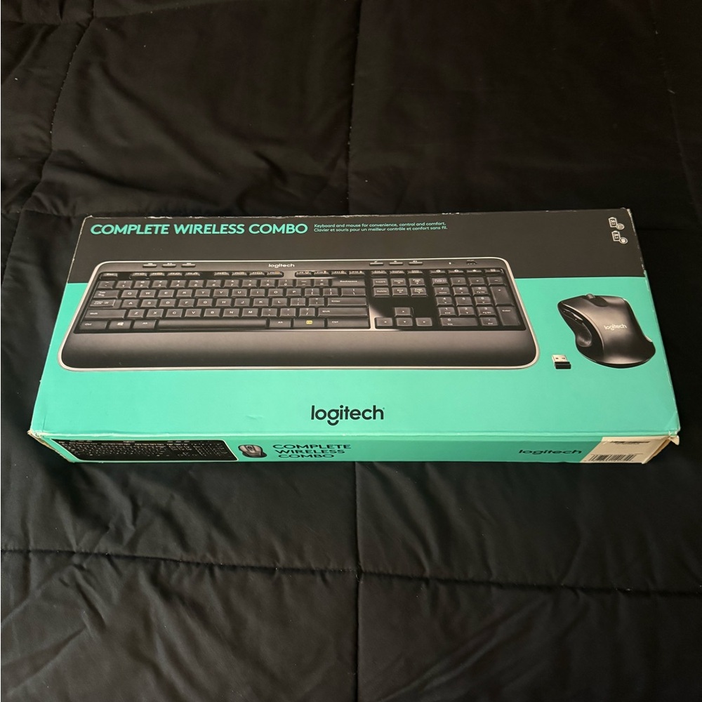 Logitech Complete Wireless Keyboard and Mouse Set - Black